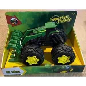 John‎ Deere Monster Treads Rev Up Tractor LP77345 New in Box
